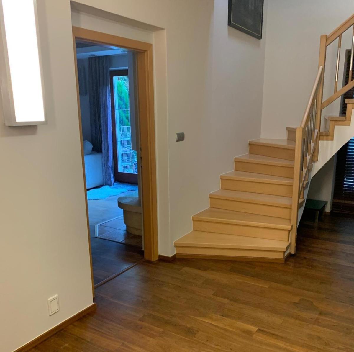 Villa Rodinny Dum Praha 8, Kobylisy Praga
